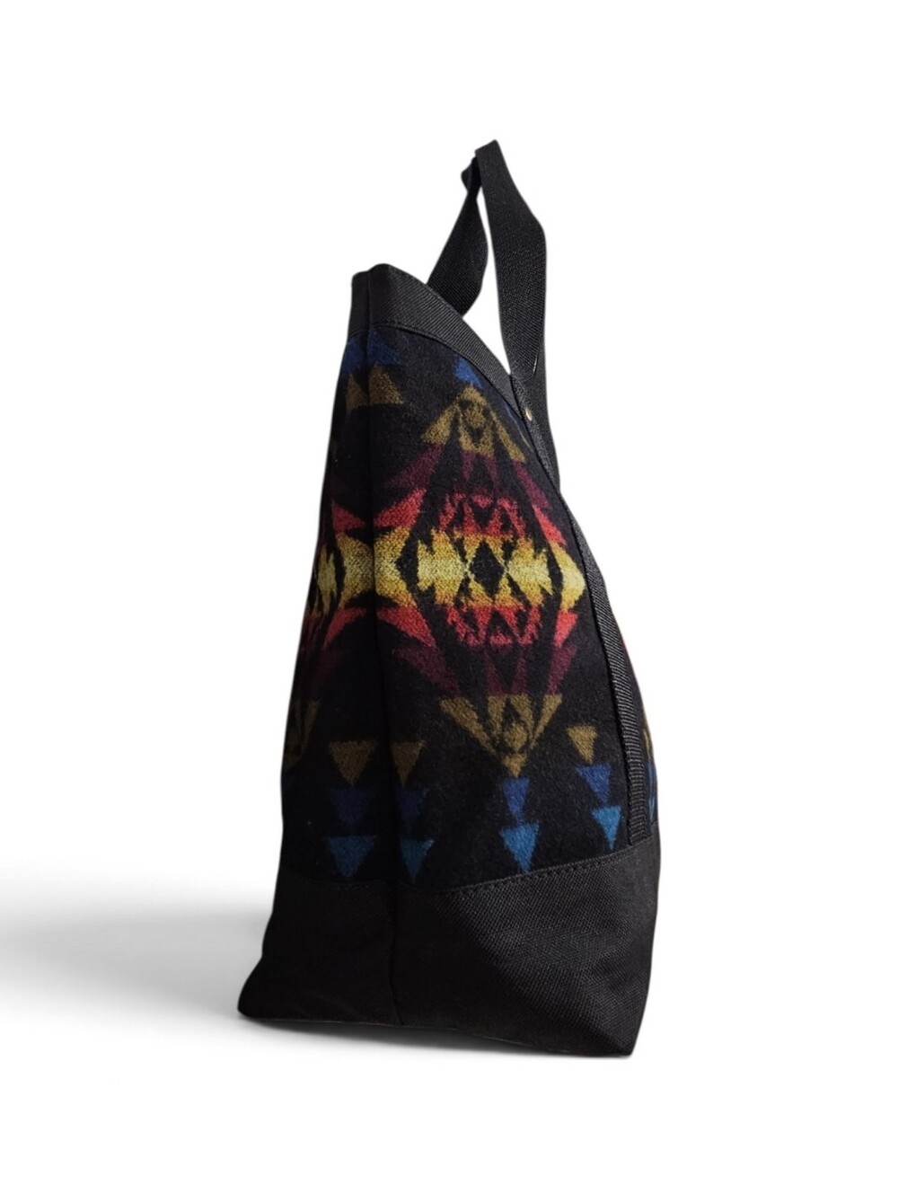 Pendleton Echo Canyon Zippered Tote In Virgin Wool Pattern In Blue And Black - Picture 3 of 8